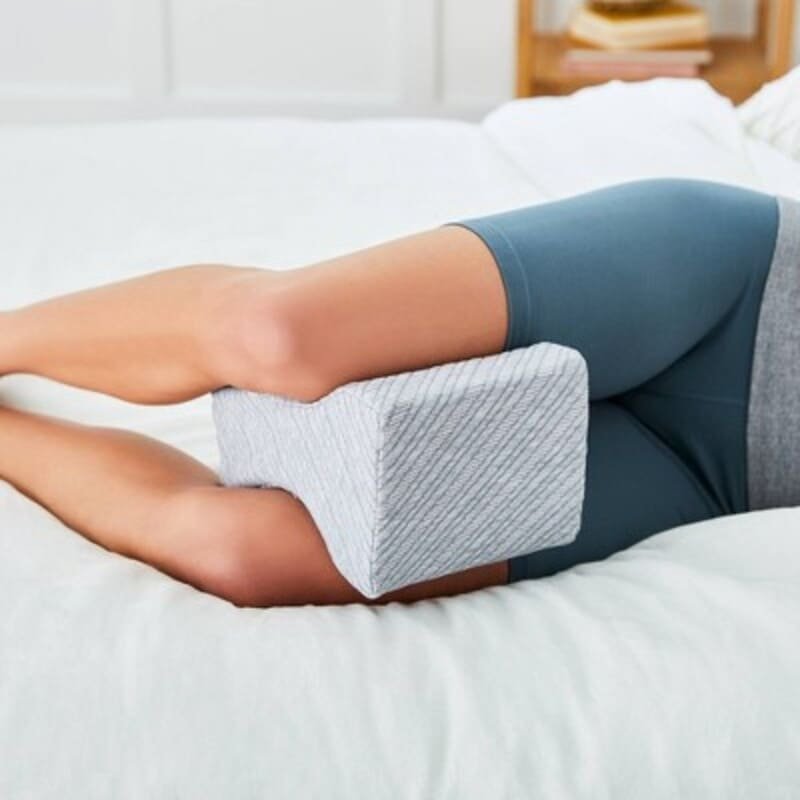 https://coseynest.com/wp-content/uploads/2021/10/memory-foam-knee-pillow.jpg